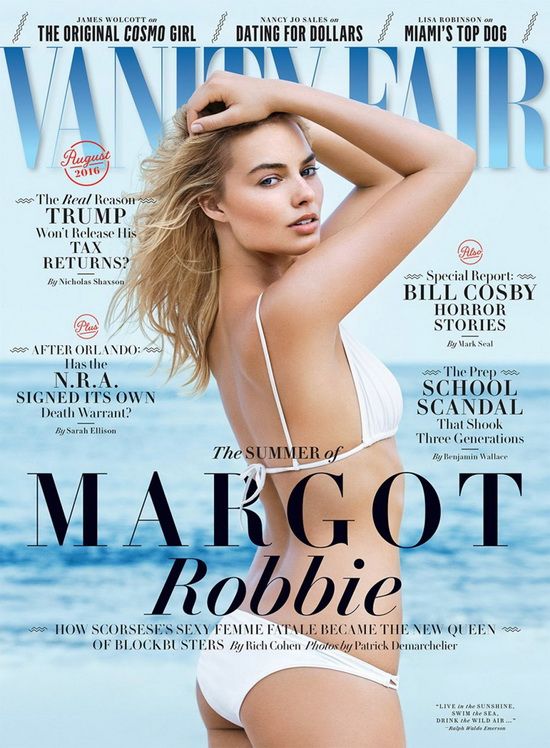 Margot Robbie 演绎性感海滩度假风尚